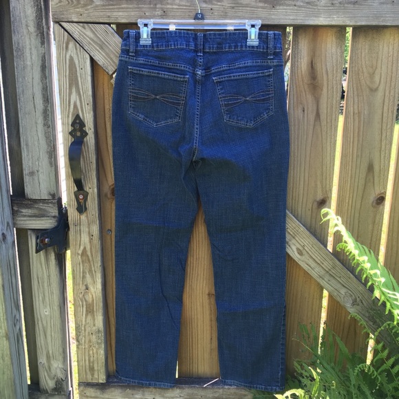 Straight Leg Mid Rise Jeans - Picture 2 of 6